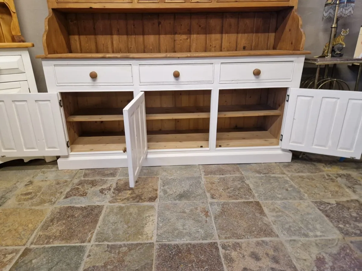 Large vintage pine kitchen dresser - Image 2