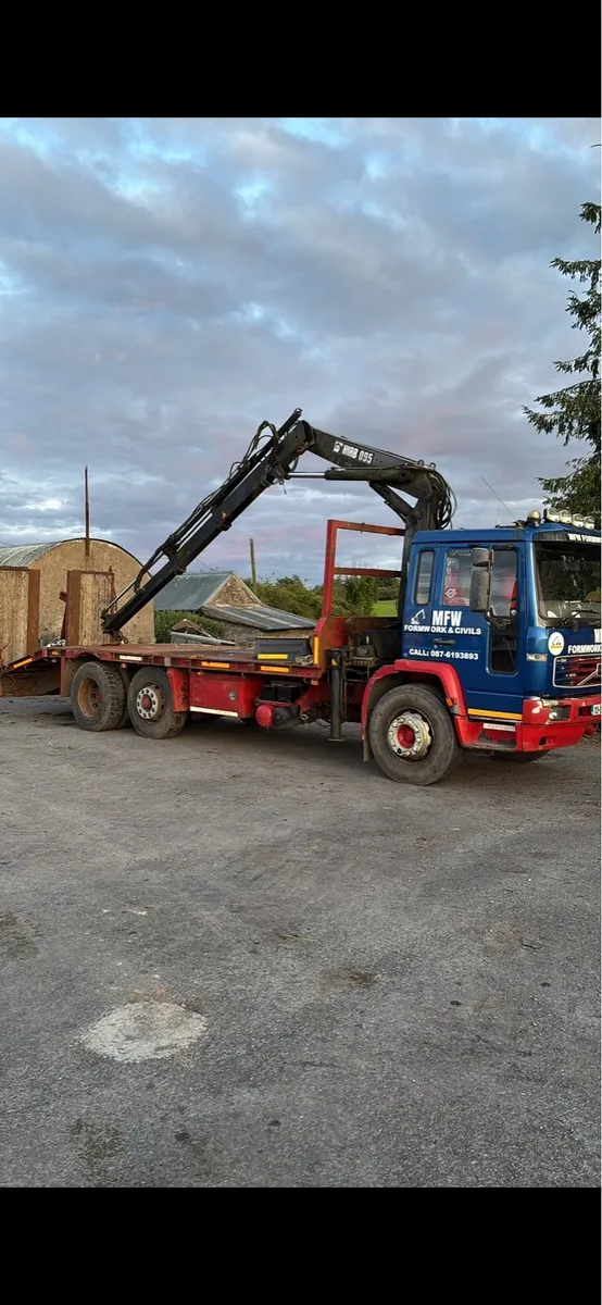 Volvo fl6 220 crane truck