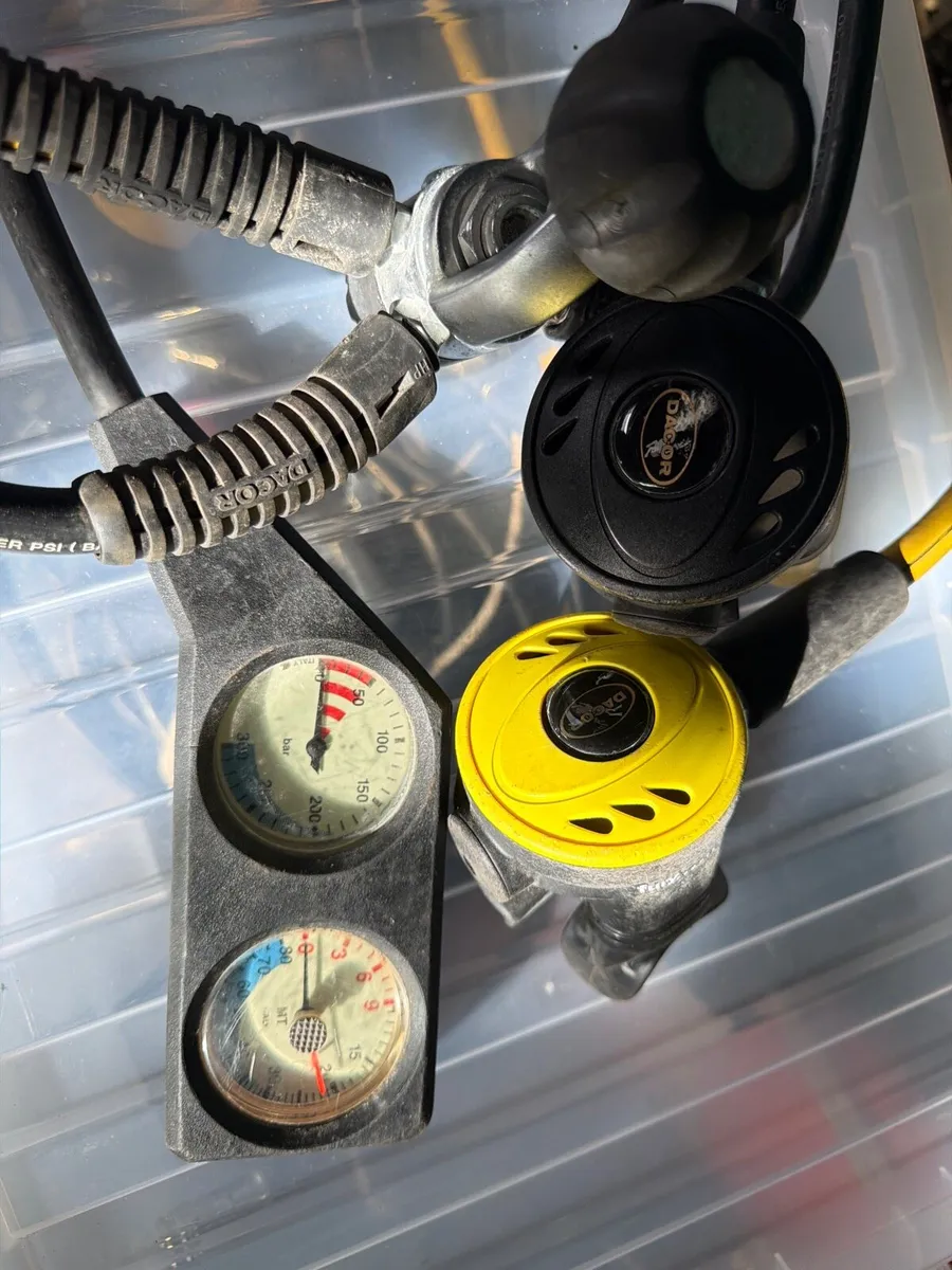 Scuba diving regulator set - Image 2