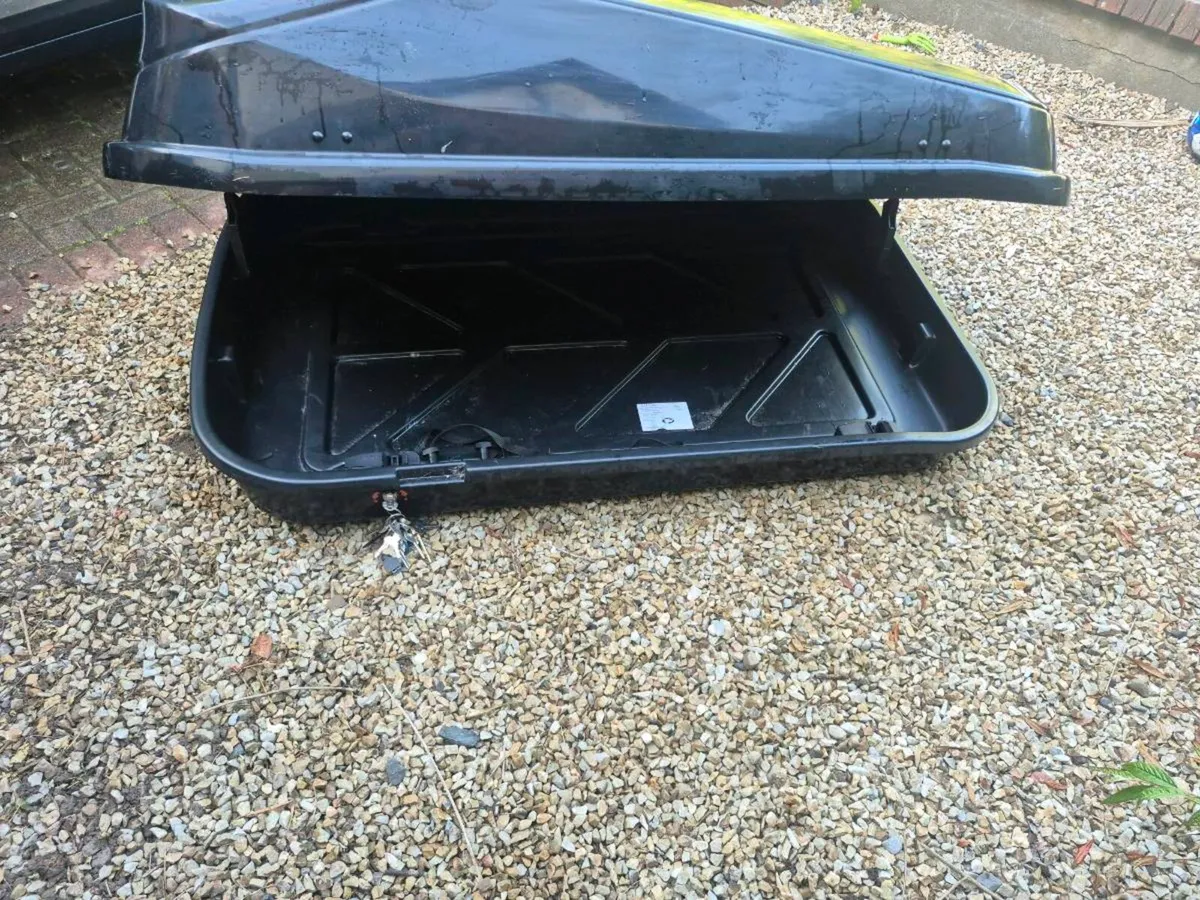 Roof box - Image 3