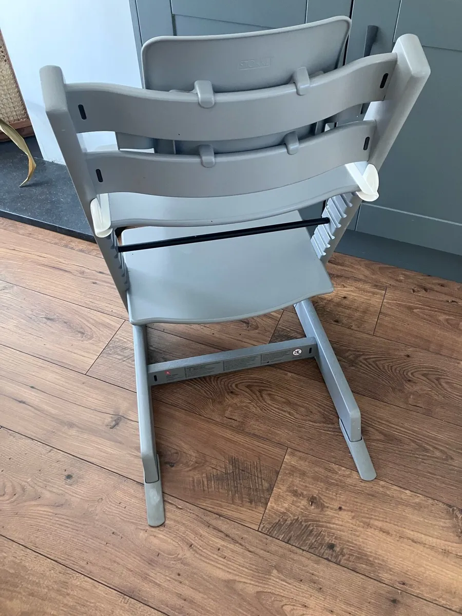 Stokke Tripp Trap - Storm Grey - Image 3