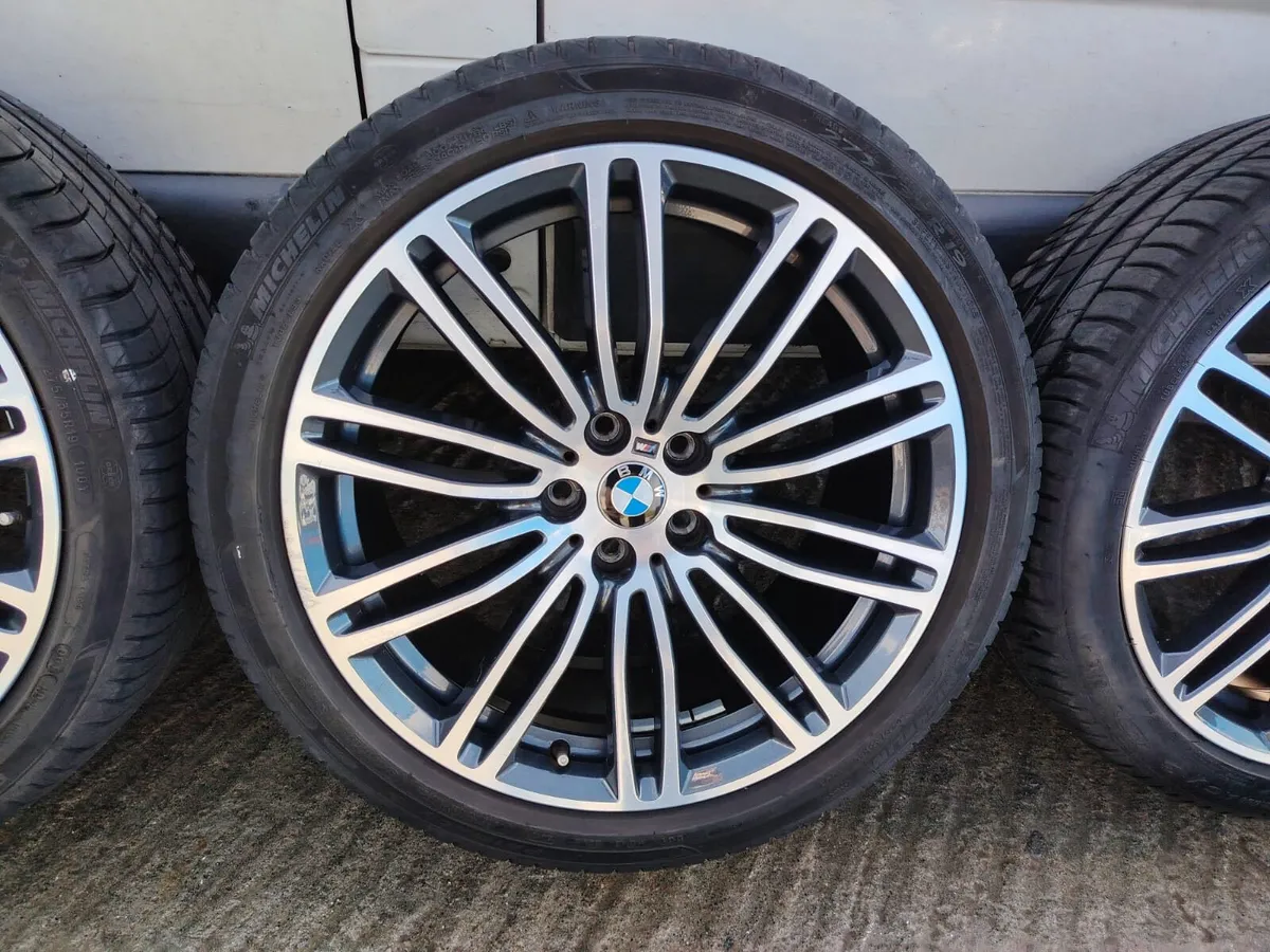 19" BMW 5 series Msport alloys on Michelin tyres - Image 2