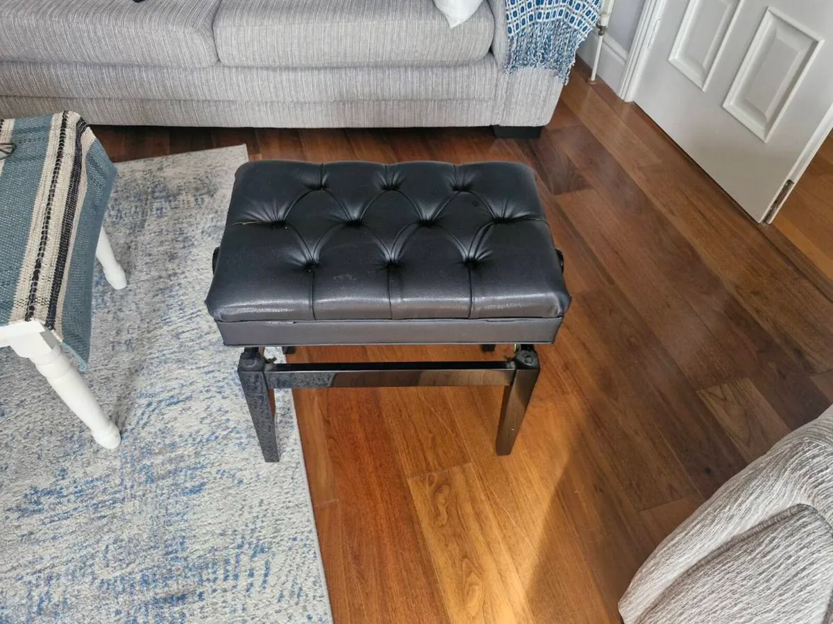 Piano stool - Image 1