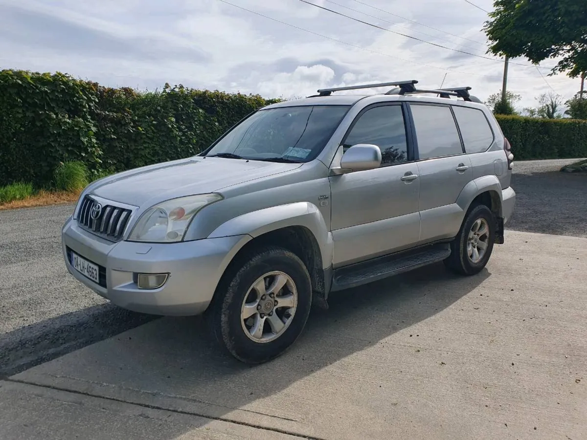 2004 toyota landcruiser - Image 1