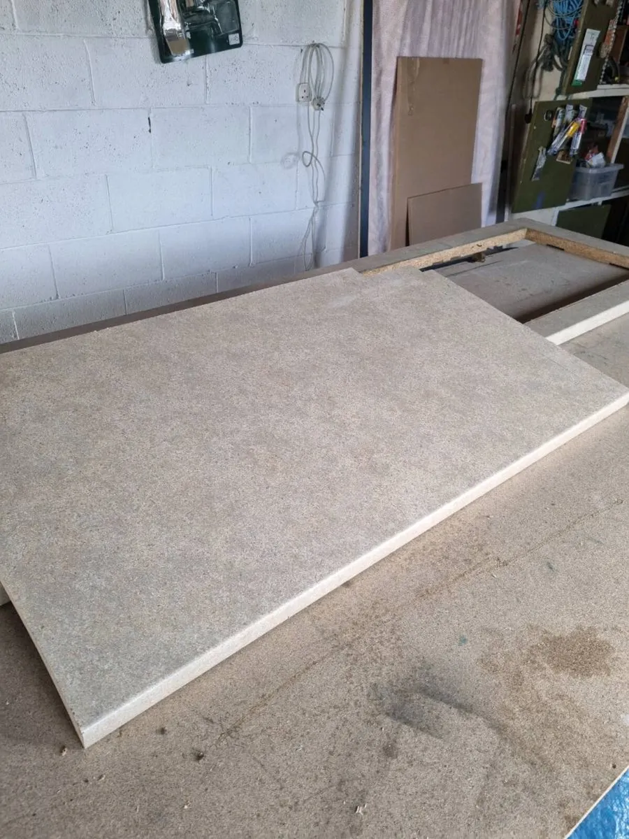 Kitchen worktop - Image 2