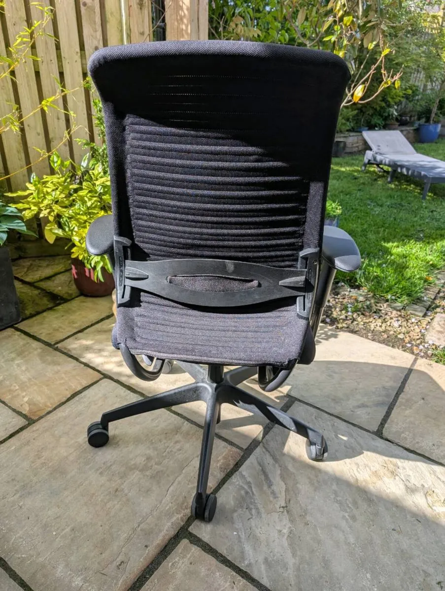 Ergonomic office chair - Image 2