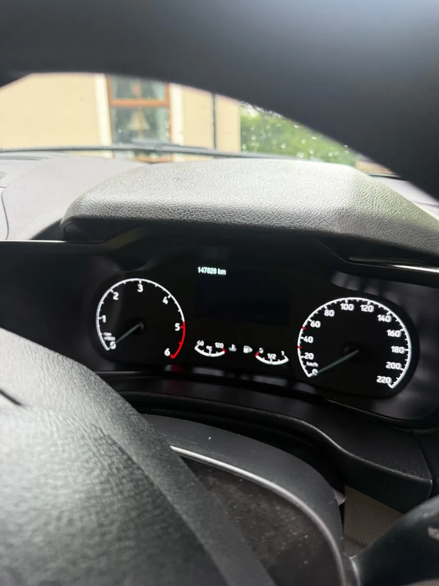 2019 Ford transit connect LWB - Image 2