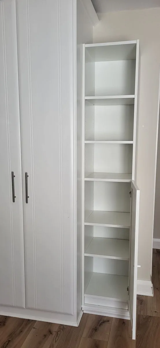 Billy Bookcase. Practicality new - Image 2