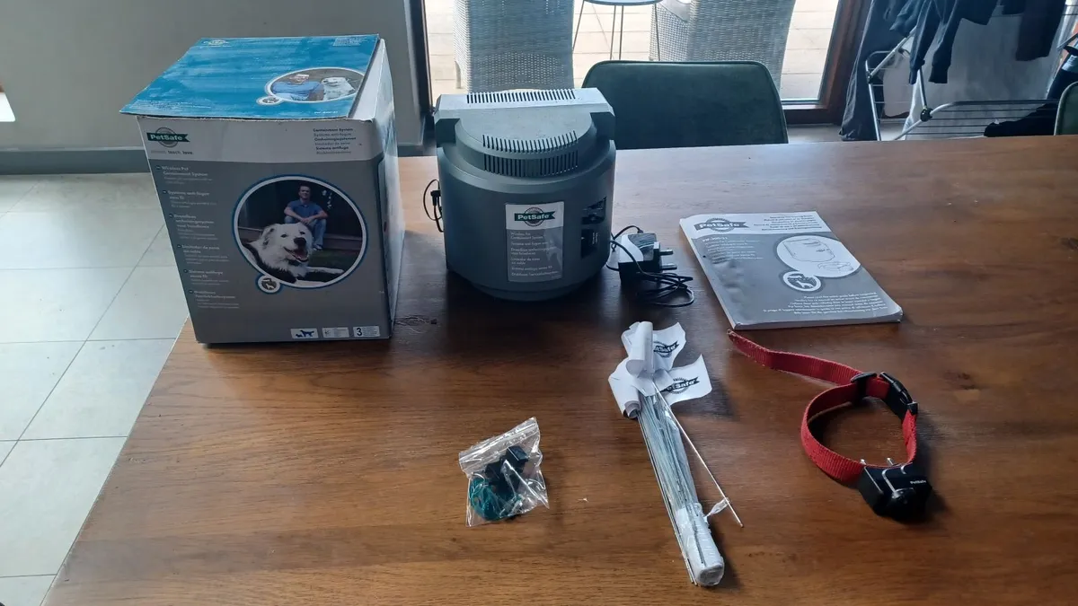Wireless pet containment system - Image 1