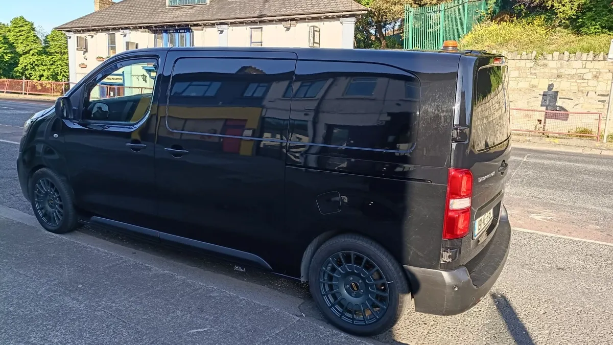 Citroen Dispatch ENT. 2019 Windows Cleaning Van - Image 2