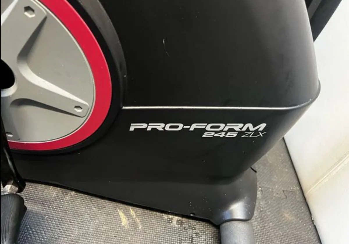PROFORM 245 ZLX - Image 4