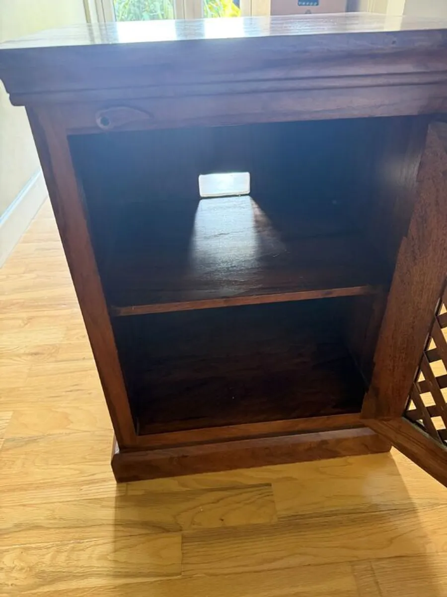 Cabinet - Image 2