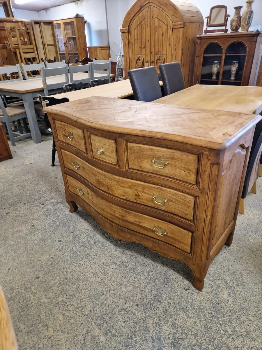 Large vintage oak chest of drawers - Image 4