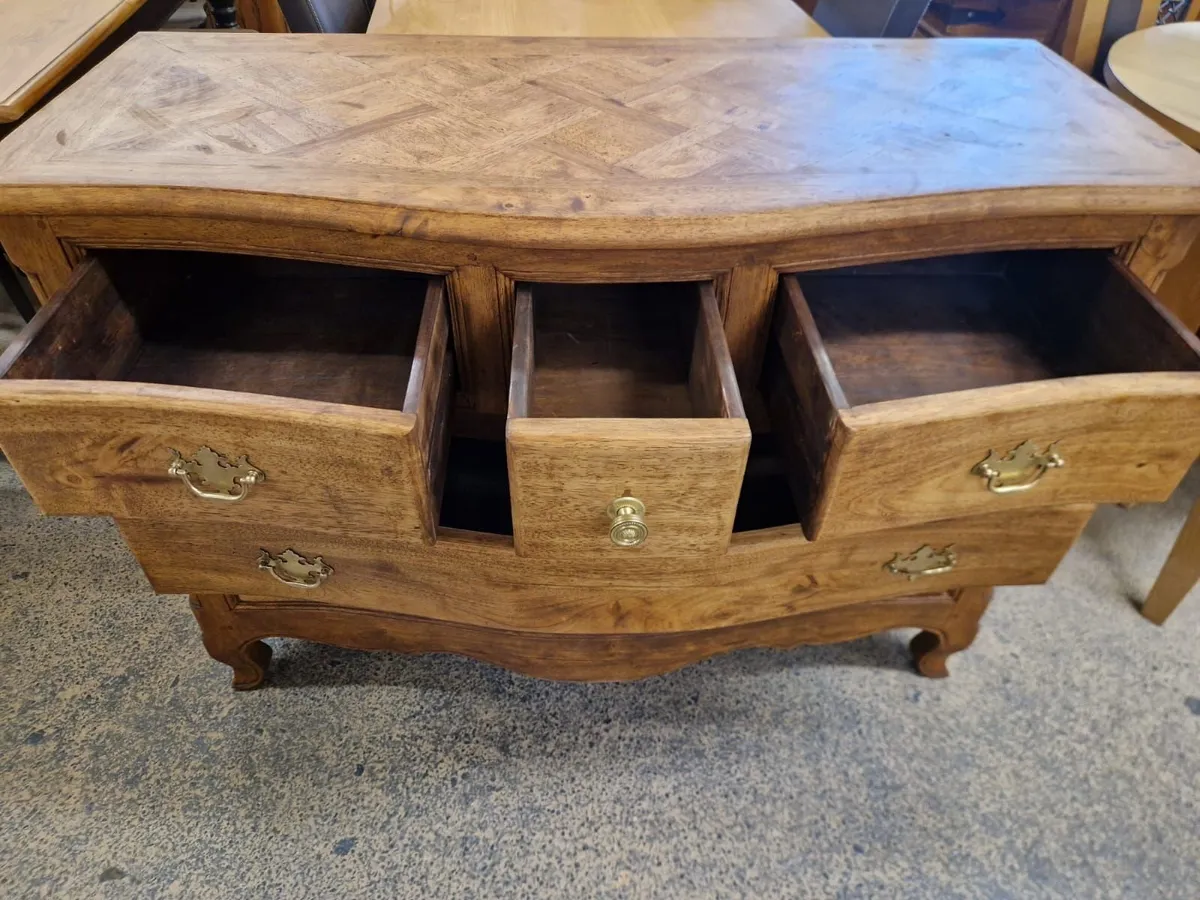 Large vintage oak chest of drawers - Image 3
