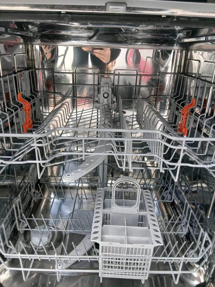 Dishwasher, Washing Machine and Refrigerator - Image 3