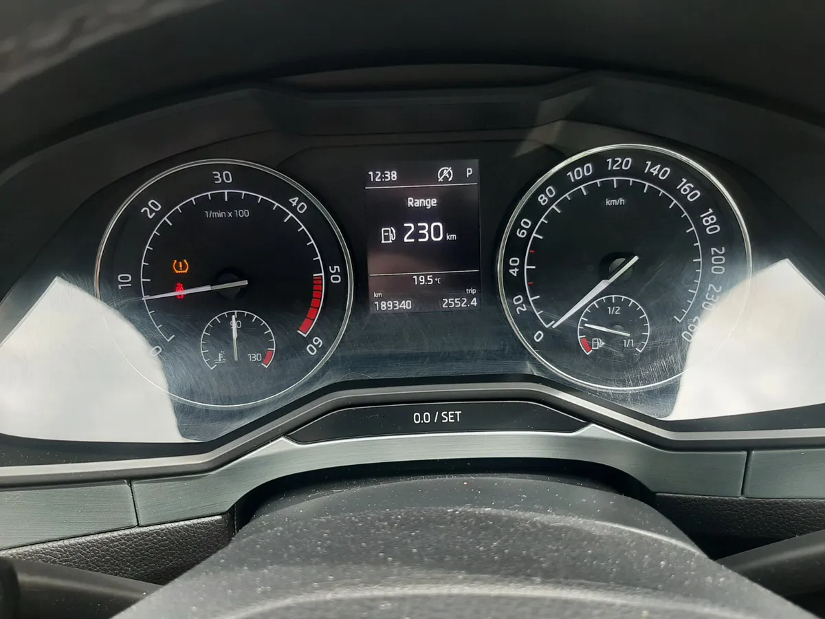 SKODA SUPERB DSG AUTOMATIC  2.0 TDI 2019 - Image 4