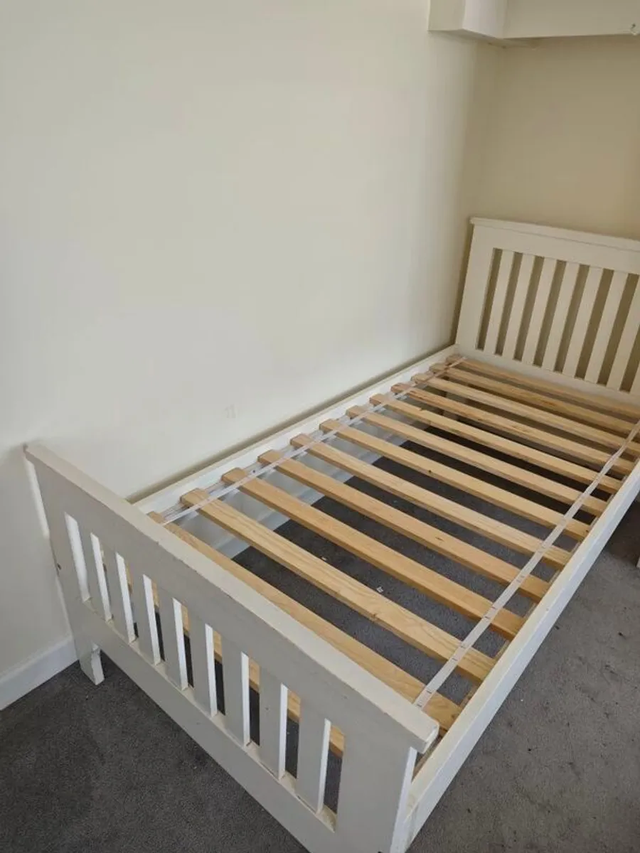 solid oak bed - Image 1