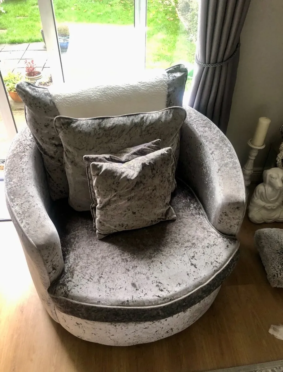 Sofa & swivel chair - Image 2