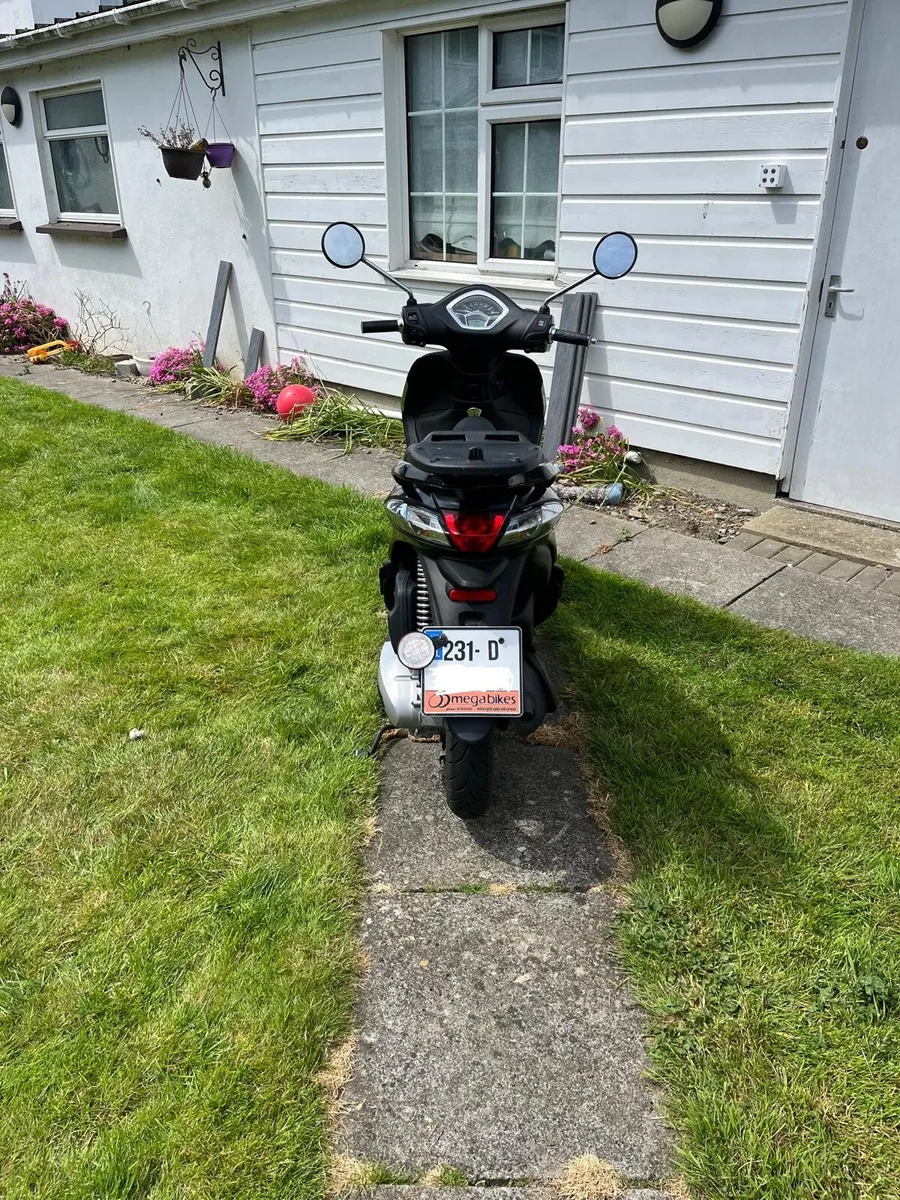 2023 Piaggio Liberty 125cc - Image 2
