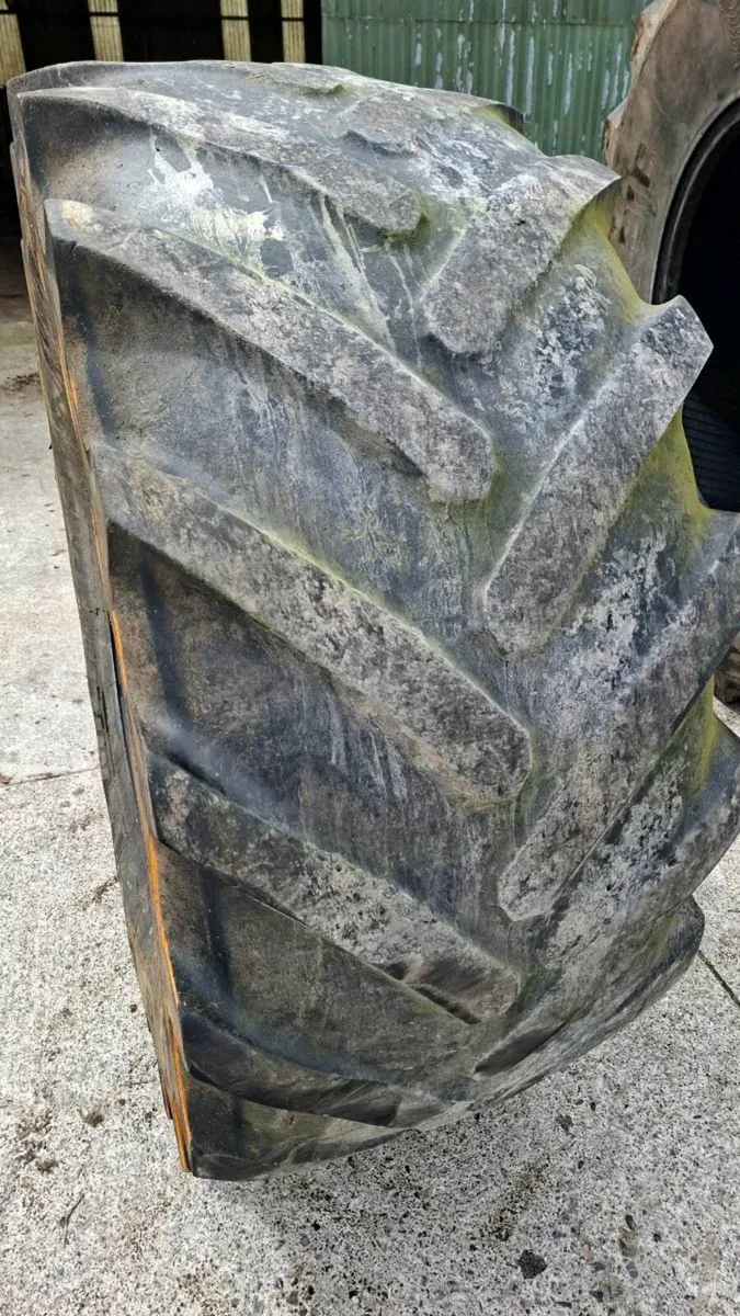 Michelin 650 85 R38 - Image 3