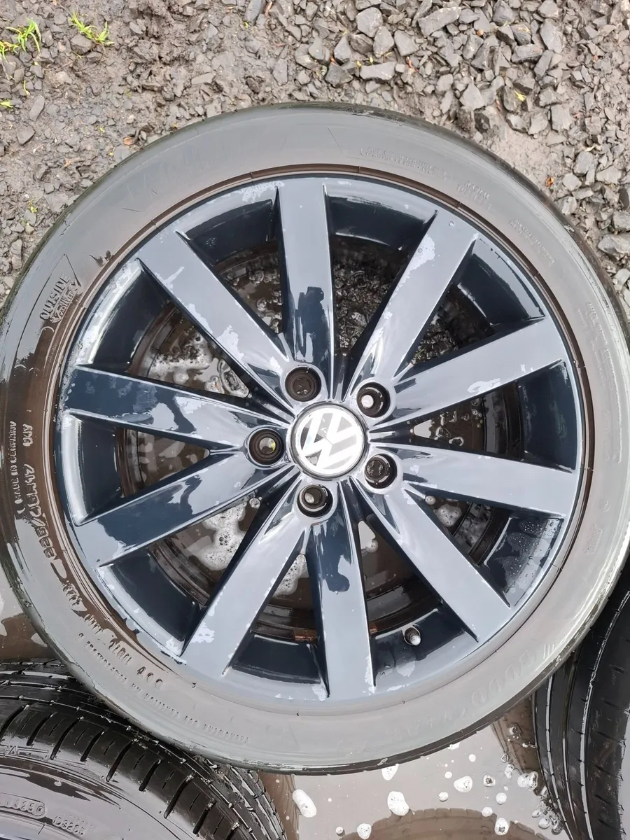17" Genuine Vw Alloys with tyres - Image 2