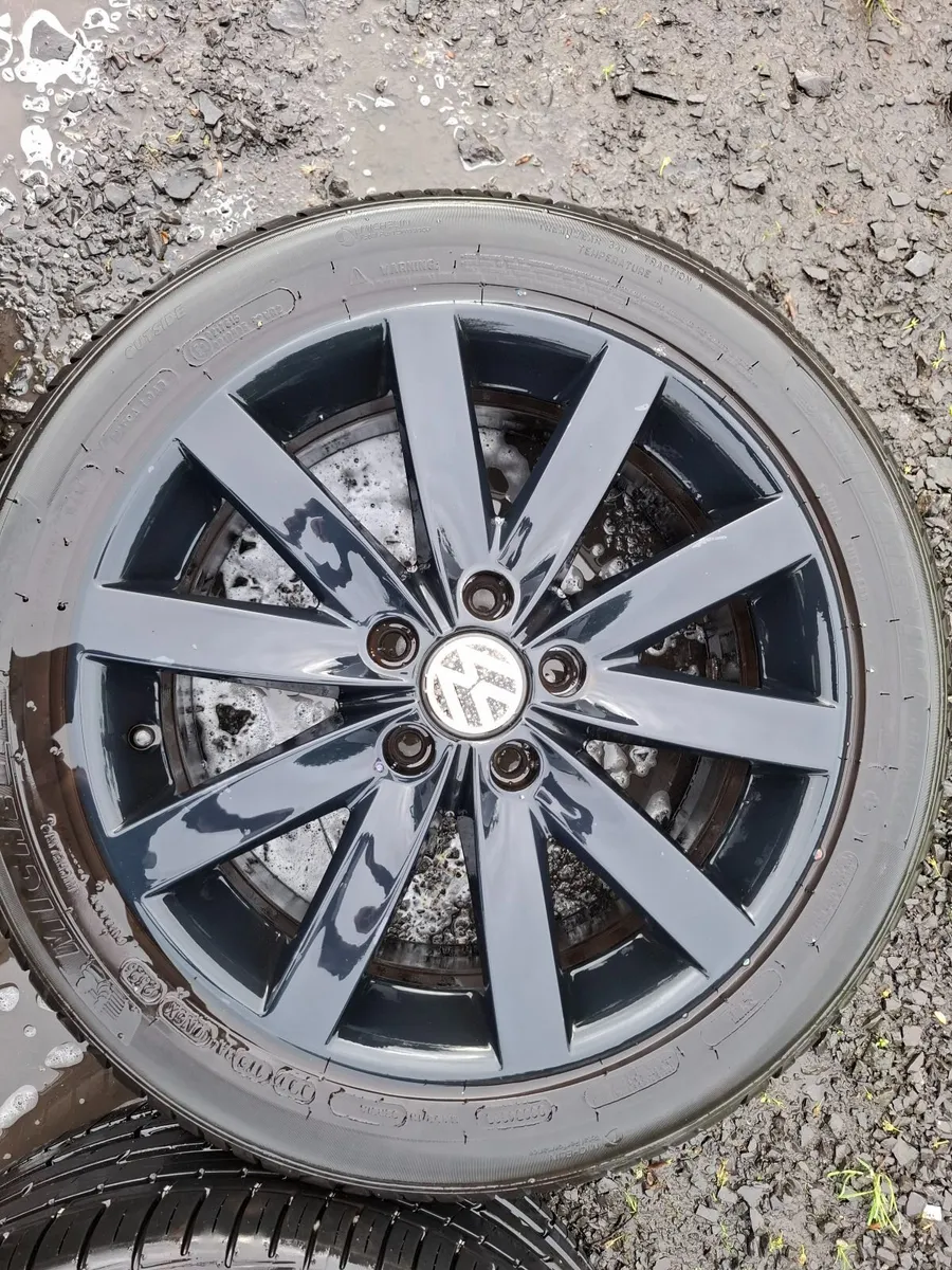 17" Genuine Vw Alloys with tyres - Image 4