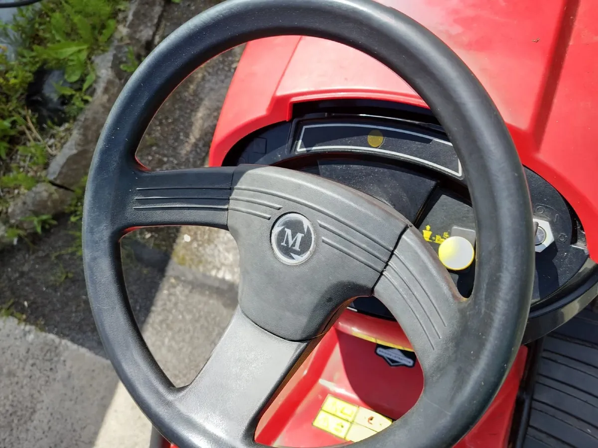 Ride on Lawnmower - Image 4