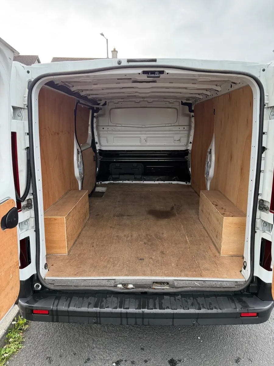 Renault Trafic 2023 - Image 3