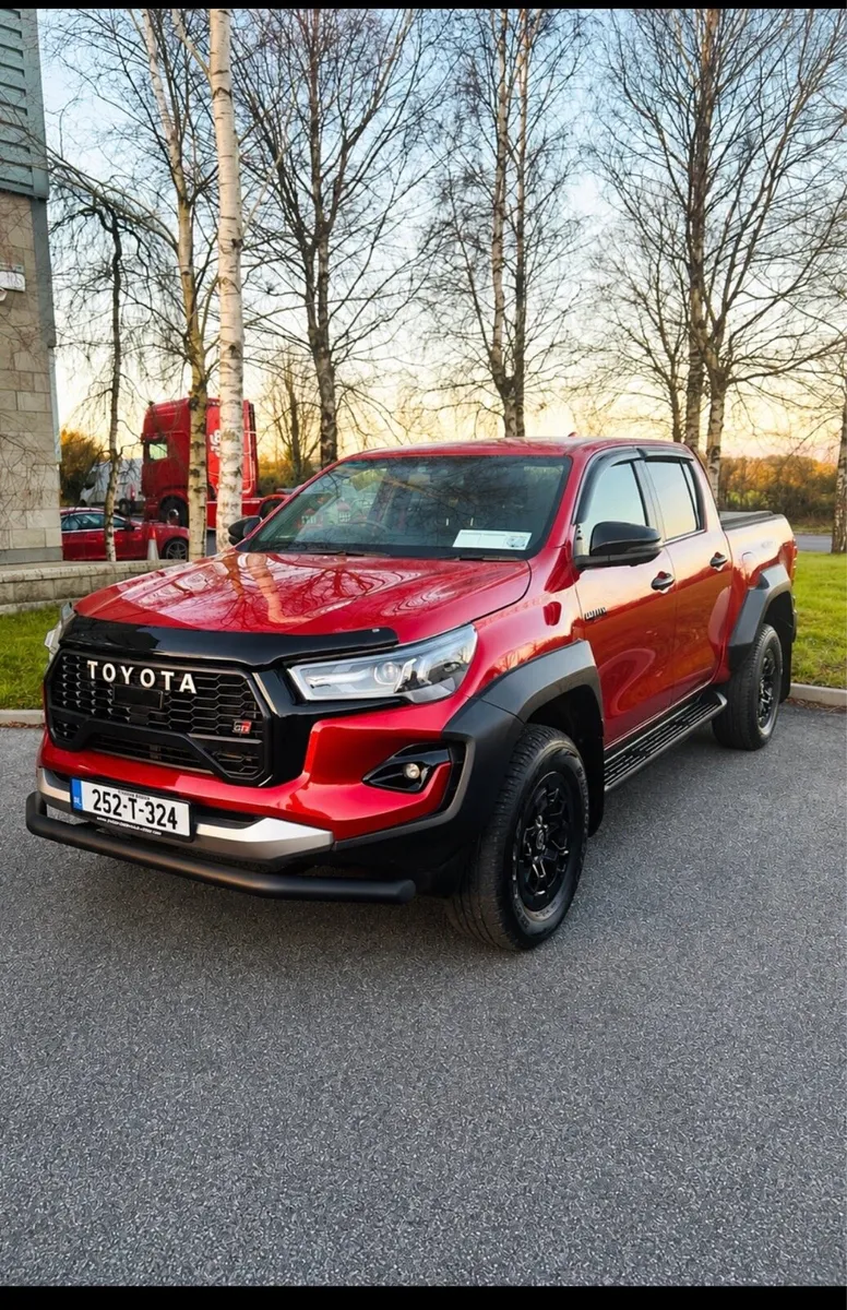 Toyota Hilux GR . Lease transfer
