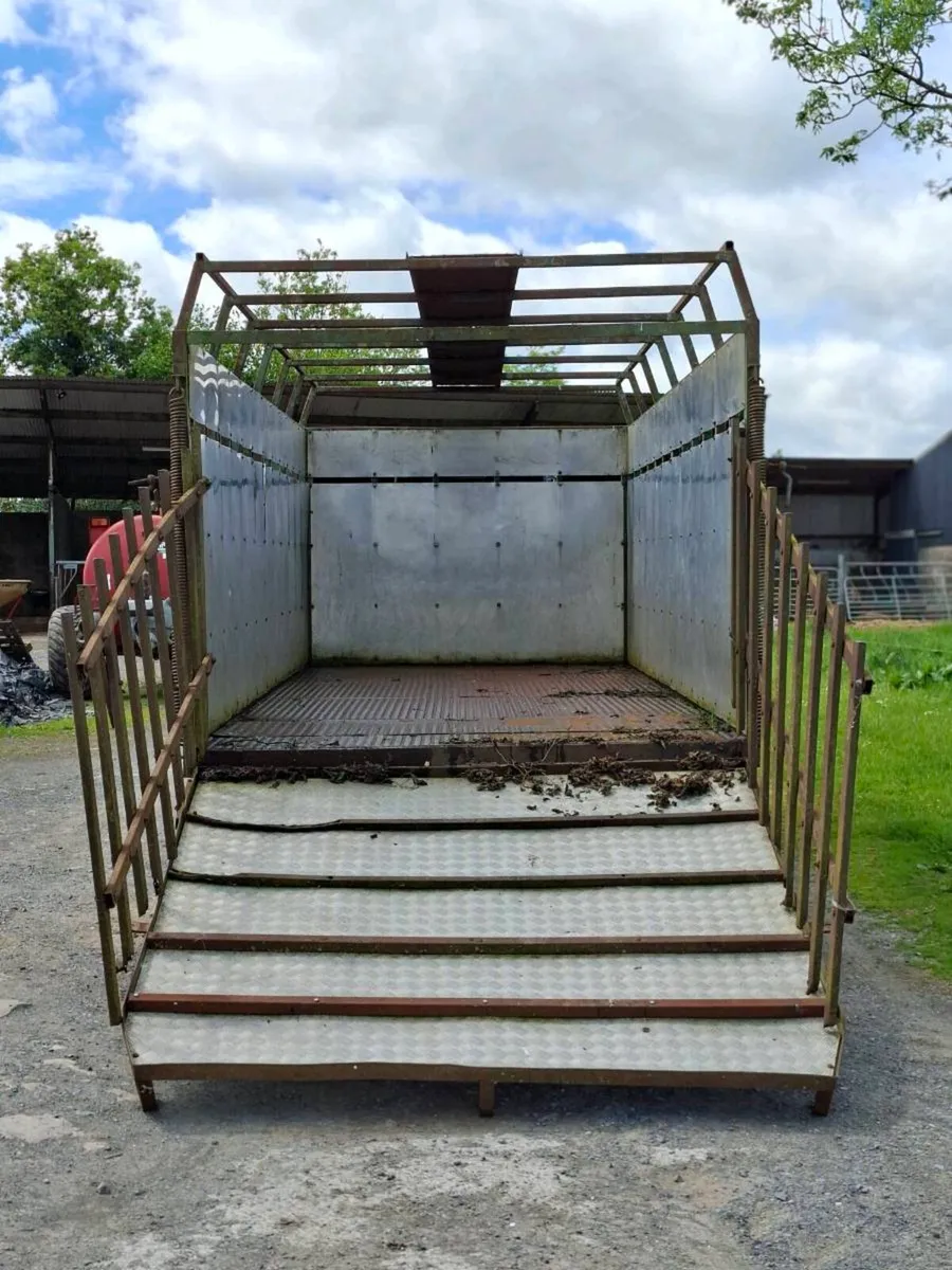 Cattle trailer - Image 2