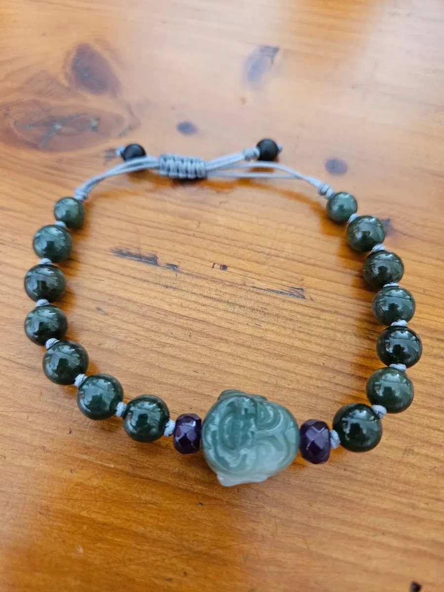 Fine Quality Jade Bracelet - Image 4