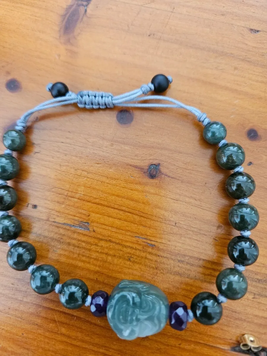 Fine Quality Jade Bracelet - Image 1