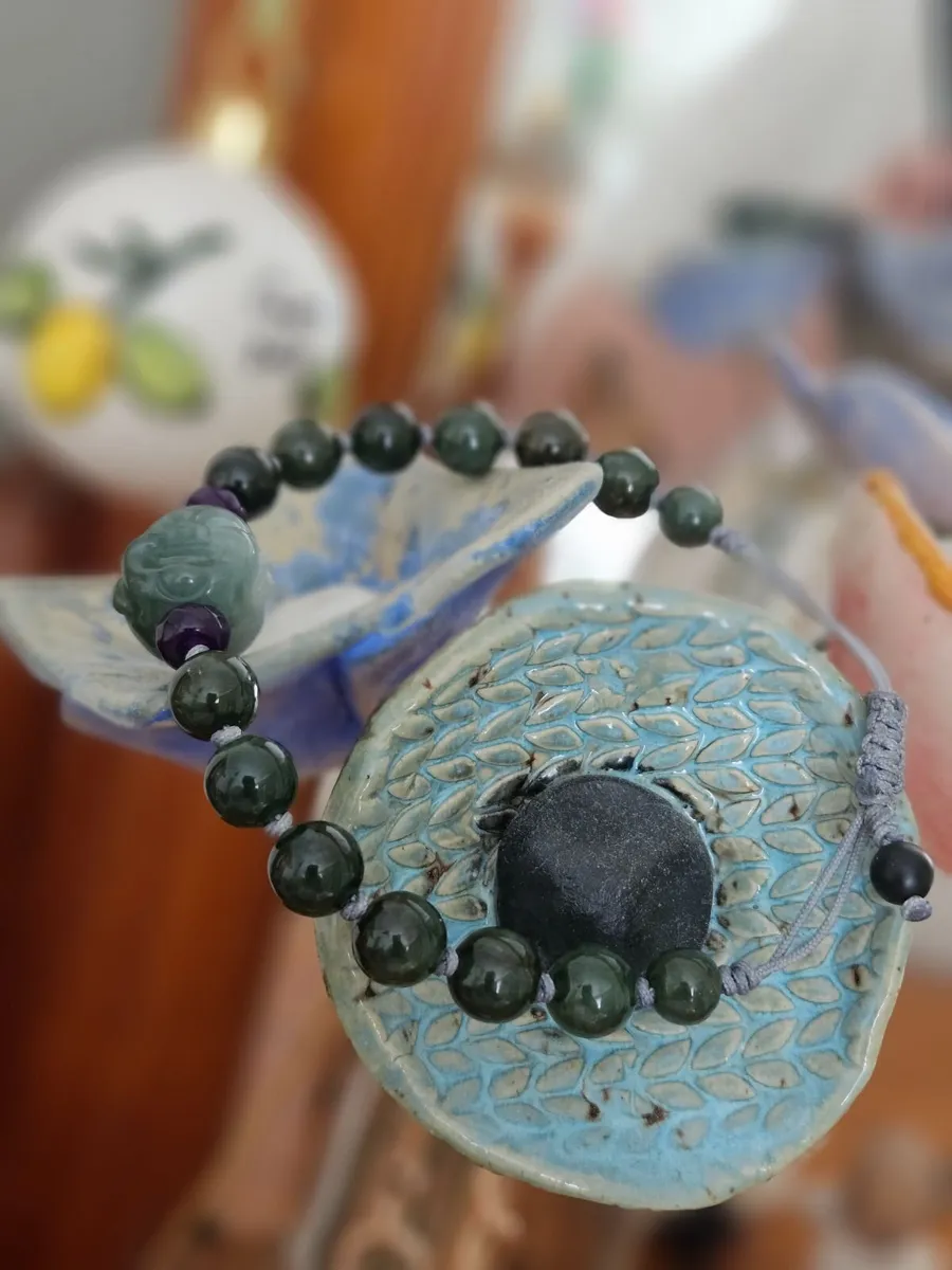 Fine Quality Jade Bracelet - Image 2