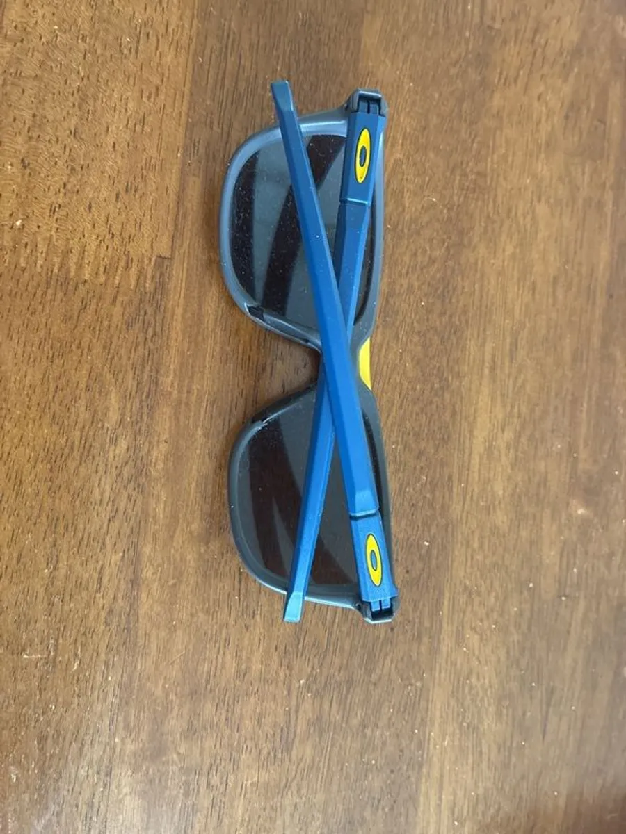 Almost new Oakley Sunglasses - Image 2