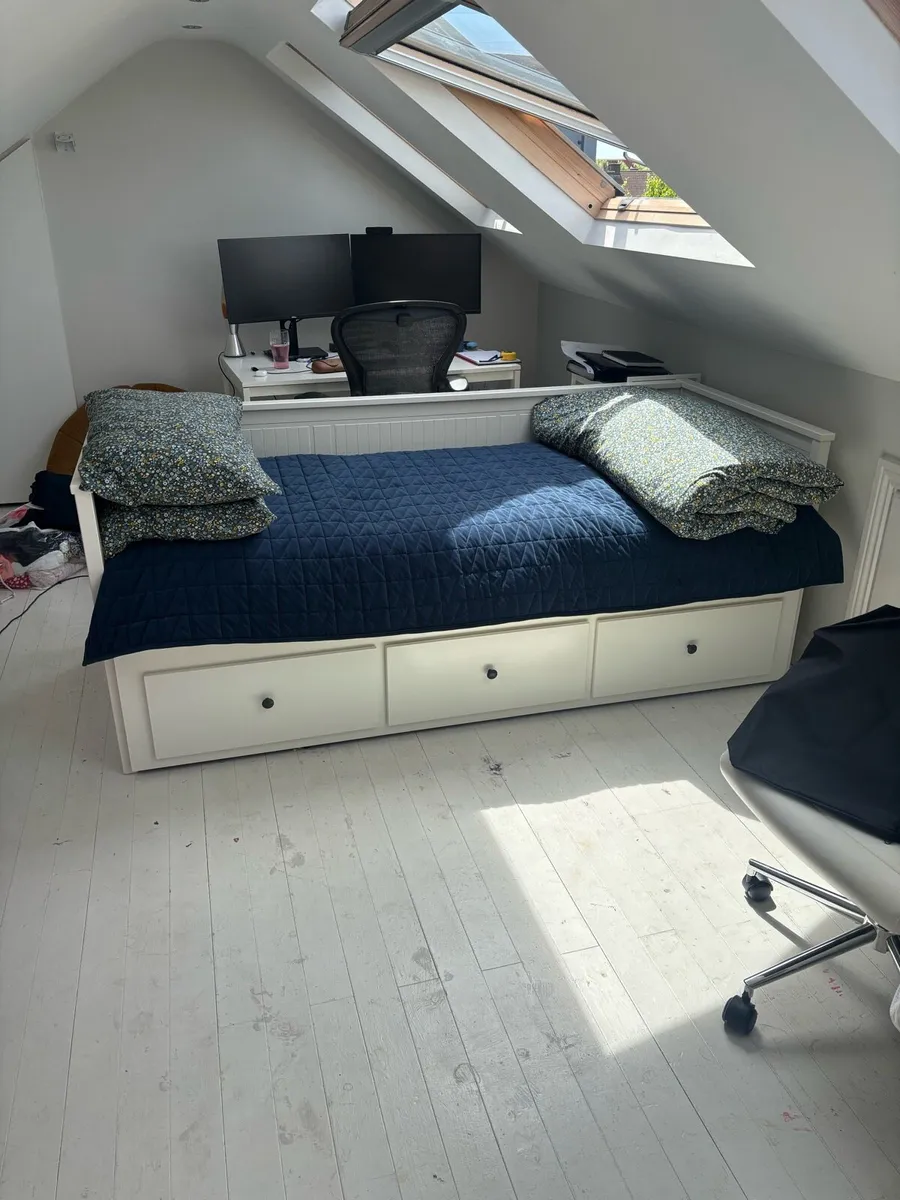 IKEA Day bed - Hemnes - Image 1
