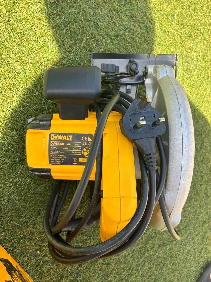 Dewalt DWE560 circular saw corded 185mm 1350w - Image 3
