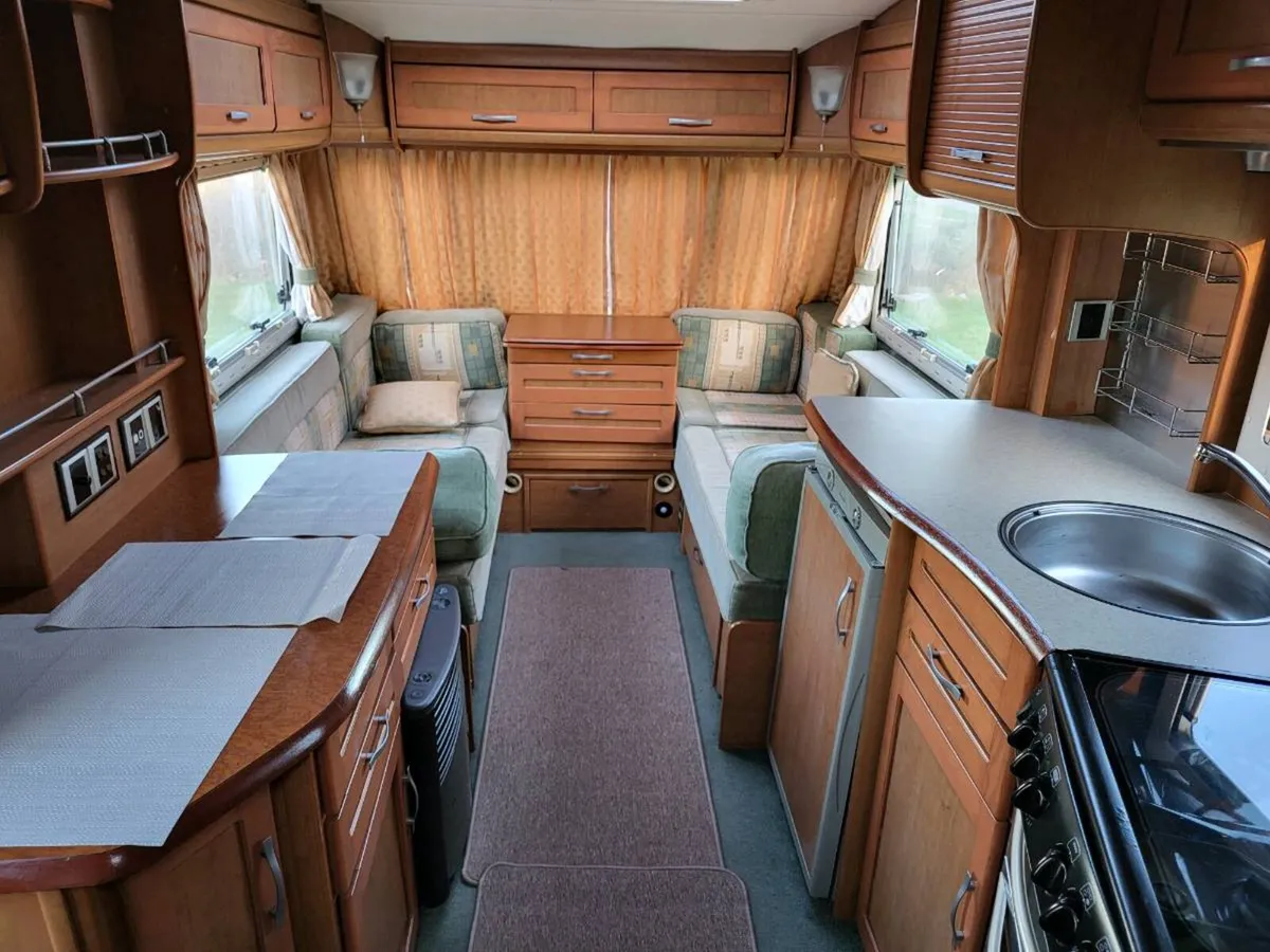 Caravan - Image 2