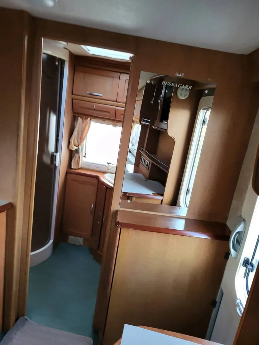 Caravan - Image 3