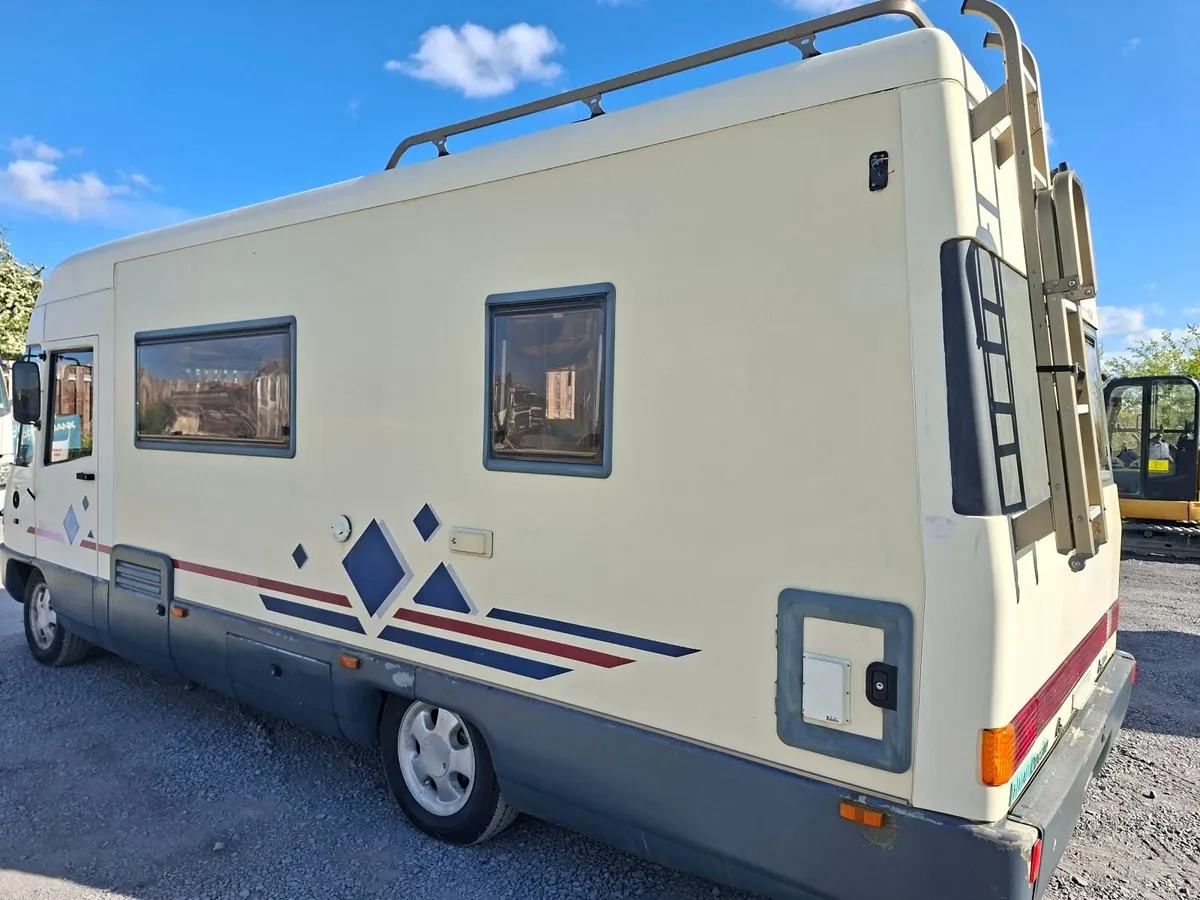 Motorhome A class - Image 4