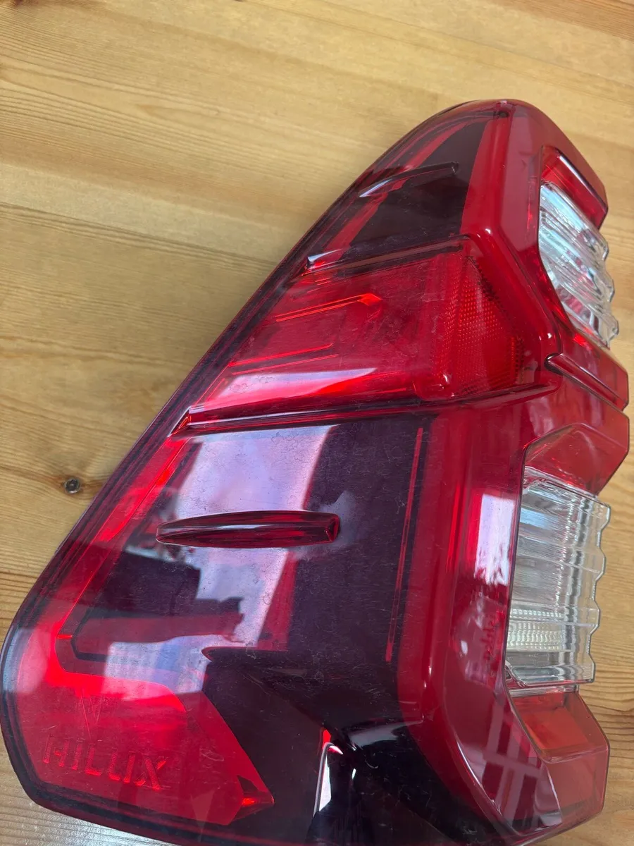 Hilux rear light - Image 2