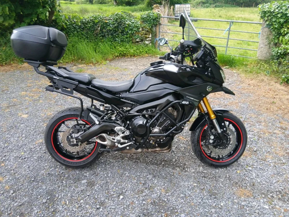 Tracer 900 - Image 1