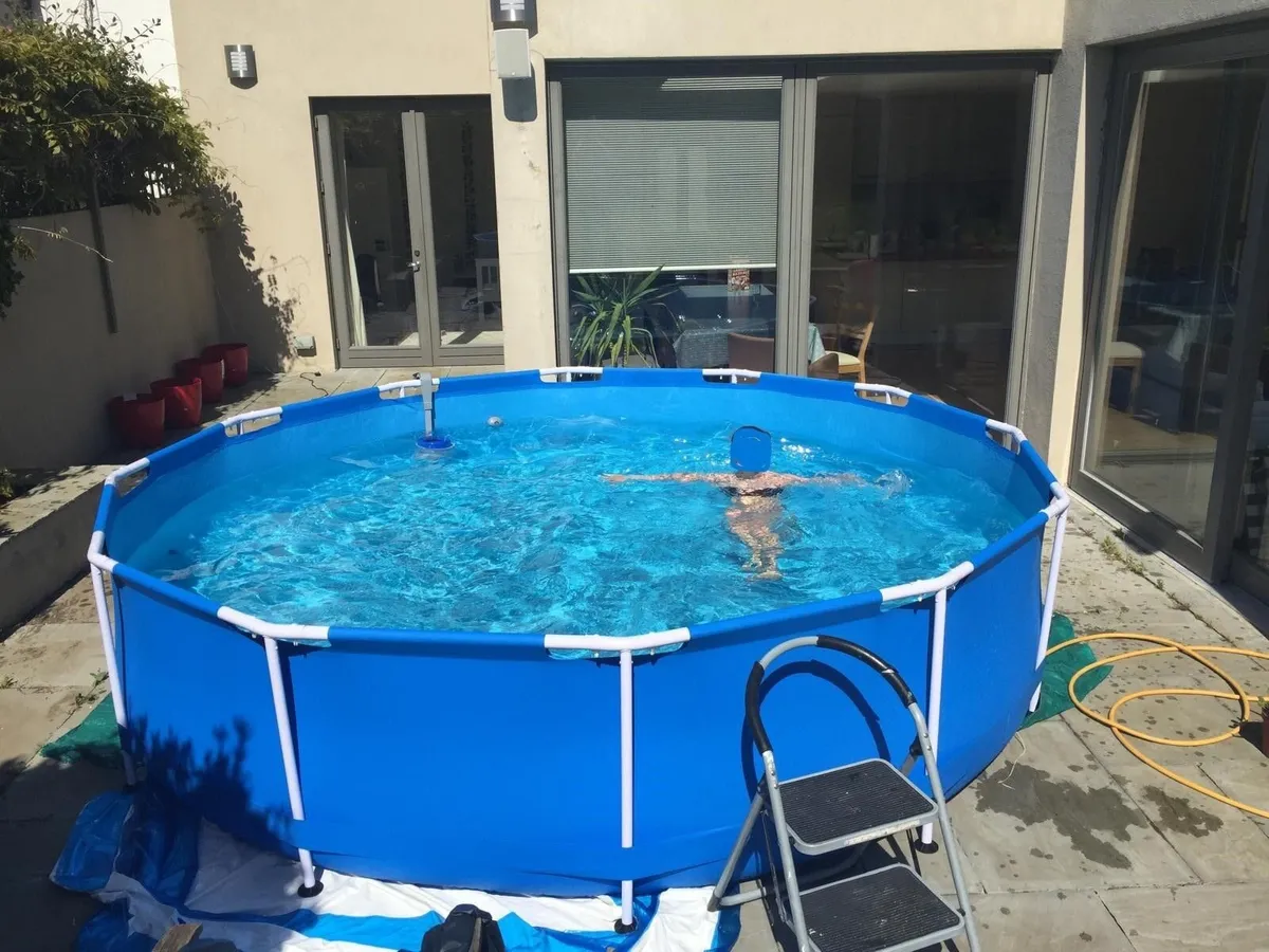 12 ft swimming pool AS NEW + €60 of extras €125 - Image 1