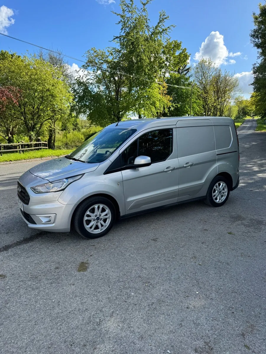 Van - Image 2