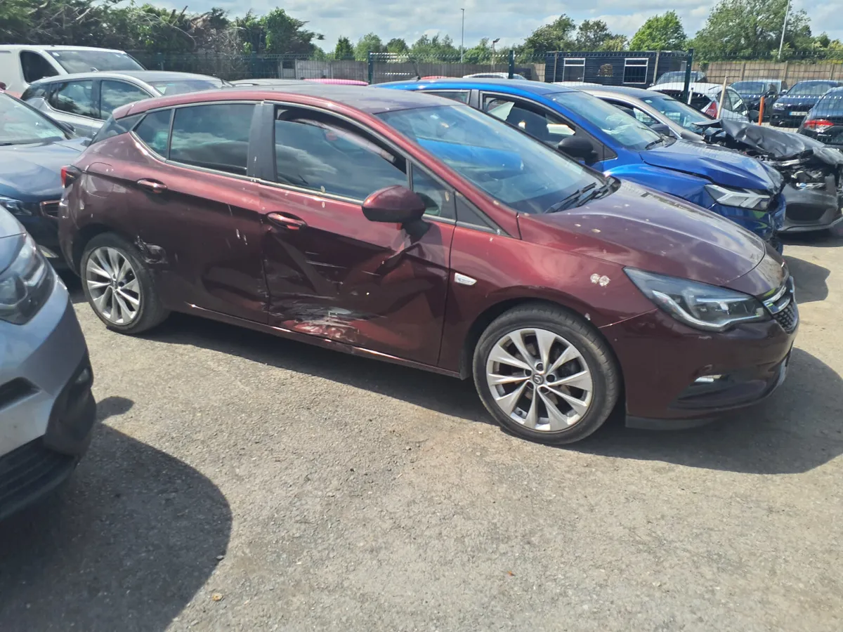 Opel Astra 2018 Automatic Parts Icluded - Image 2