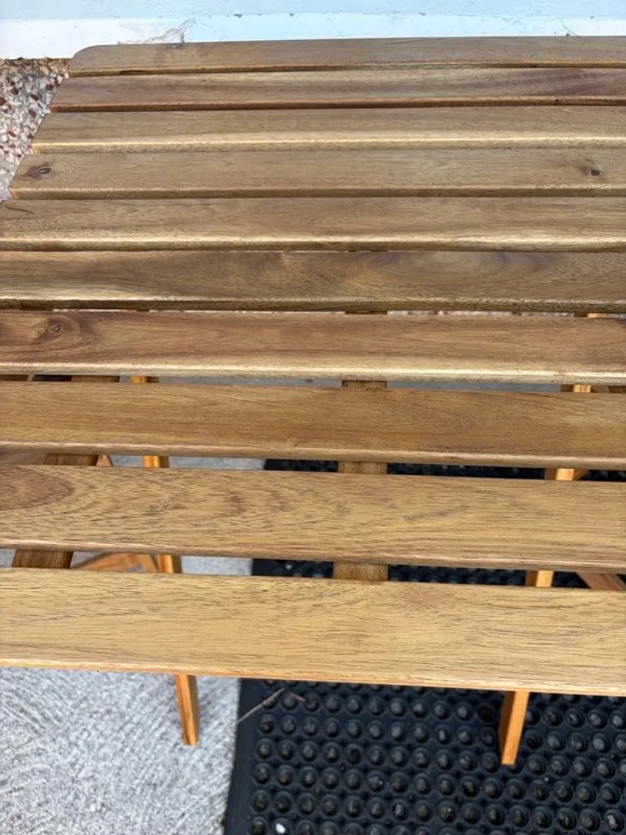 Folding tables and 2 chairs - Image 2