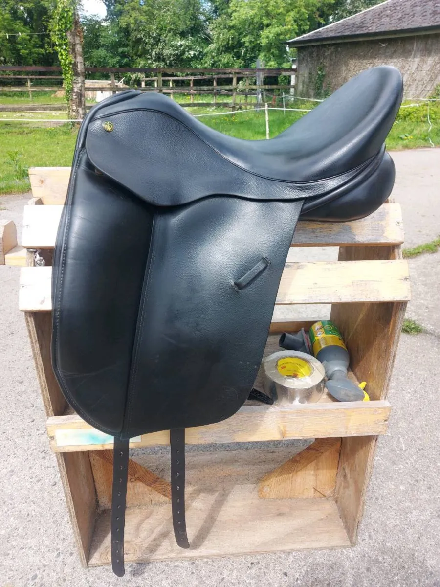 IDEAL SUSANNA DRESSAGE SADDLE - Image 1