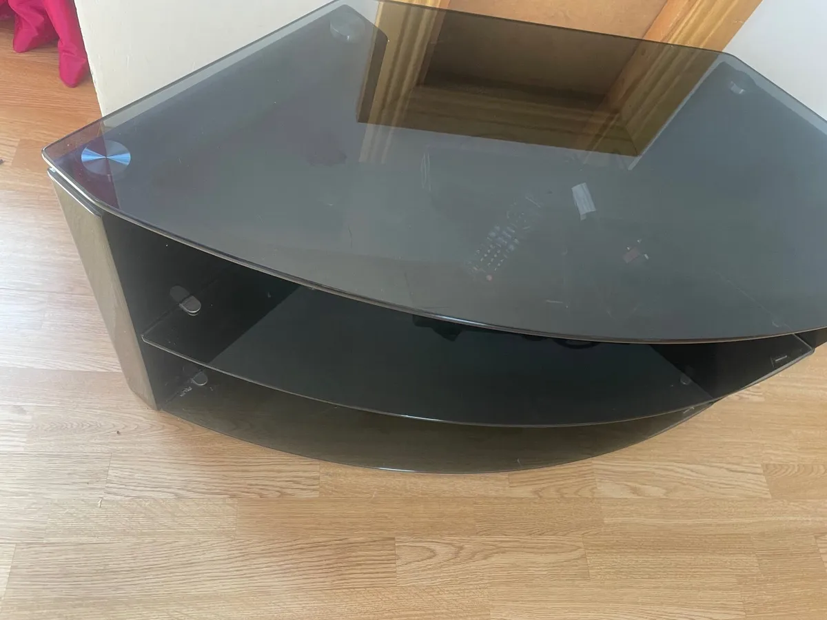 TV Unit - Image 1