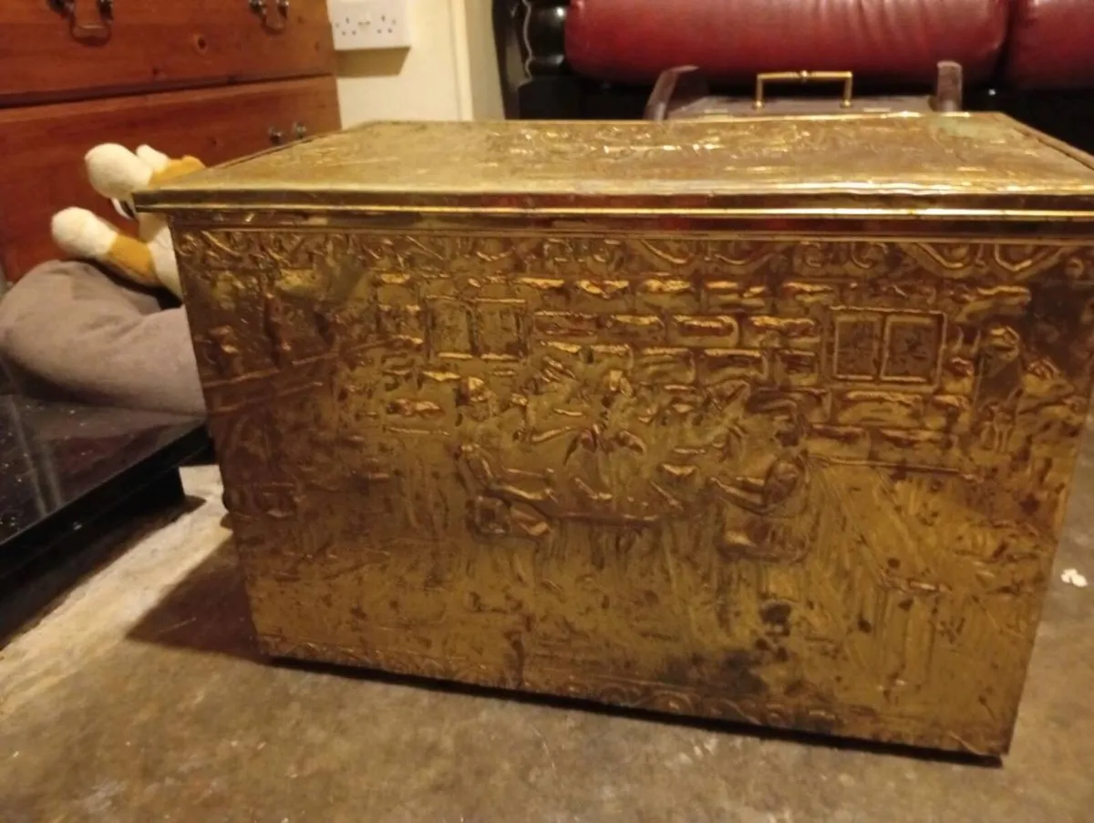 Vintage brass screen and brass box - Image 2