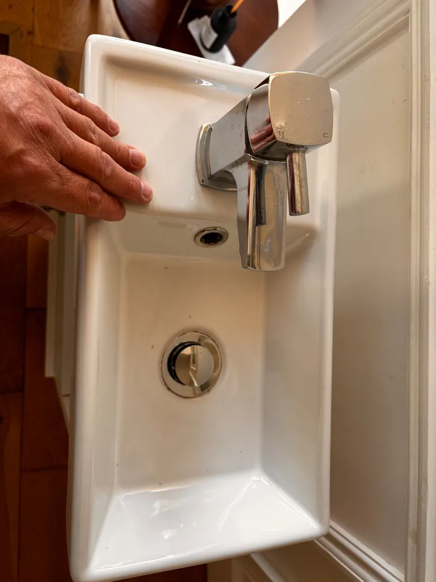 Vanity sink unit - Image 1