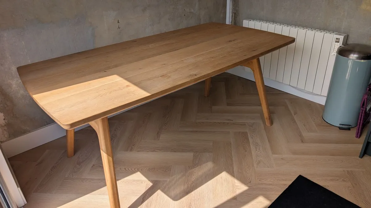 Solid Oak Dining Table - Image 4